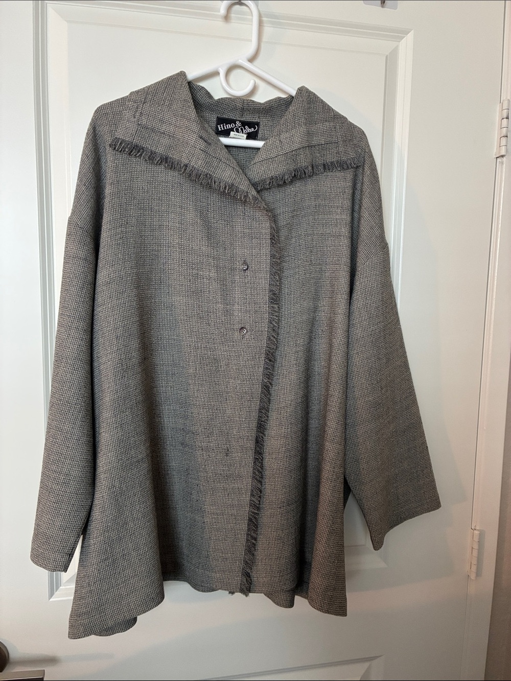 Vintage 100% Wool Hino&Malee Gray Fringe-Cardigan/ Wrap One Size